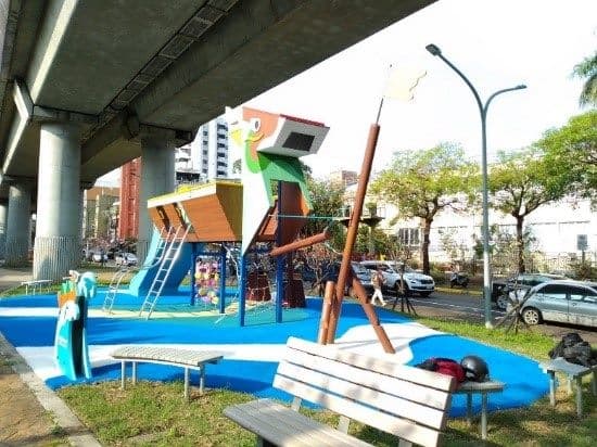 線形公園(劍潭)特色遊戲場